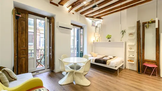 Apartments in Madrid Centro - photo 2