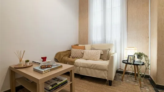 Rooms in Barcelona Ciutat Vella - photo 7