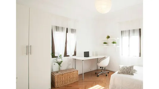 Rooms in Madrid Centro - photo 8