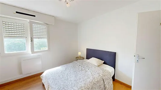 Rooms in Saint-Julien-en-Genevois - photo 3