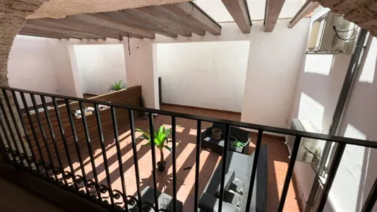 Apartments in Barcelona Ciutat Vella - photo 2