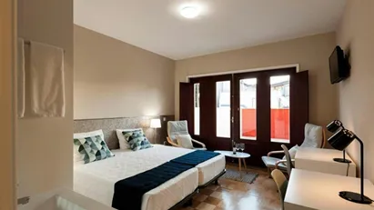 Room for rent in Porto (Distrito)