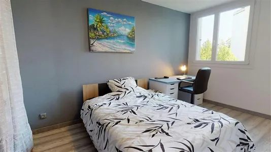 Apartments in Lyon - photo 10