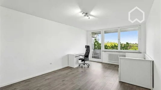 Rooms in Augsburg - photo 1