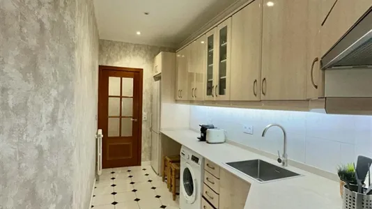 Rooms in Madrid Salamanca - photo 9