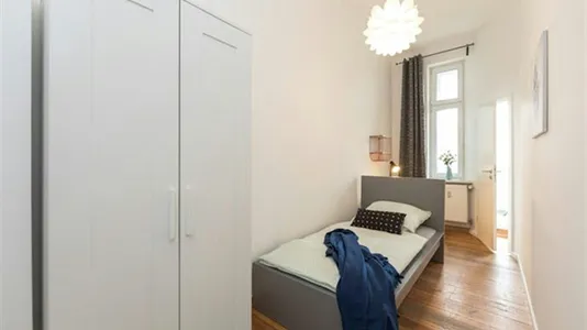 Rooms in Berlin Charlottenburg-Wilmersdorf - photo 1