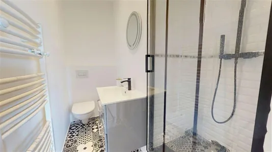 Apartments in Nîmes - photo 8