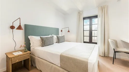 Apartments in Barcelona Ciutat Vella - photo 8