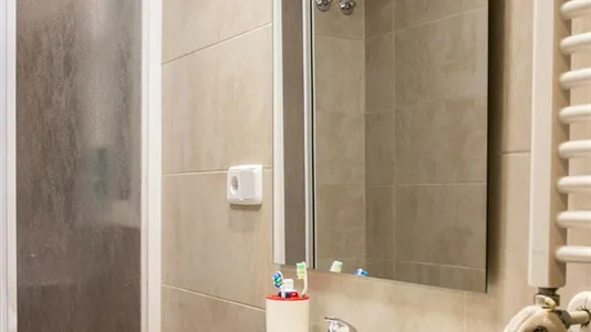 Rooms in Madrid Chamberí - photo 9