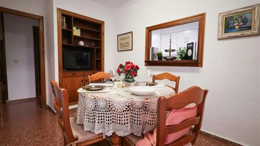 Rooms in el Camí de Vera - photo 9