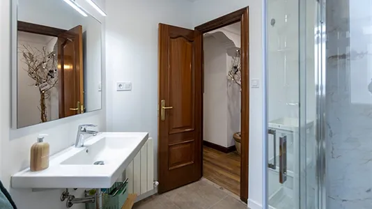 Rooms in Bilbao - photo 10