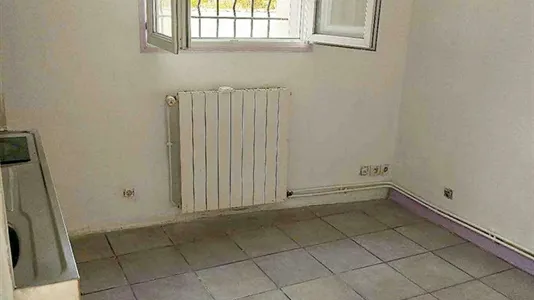 Apartments in L'Haÿ-les-Roses - photo 2