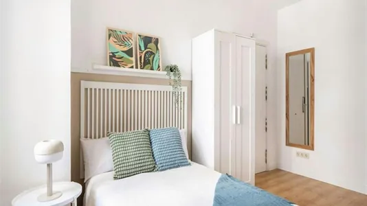 Rooms in Madrid Retiro - photo 9