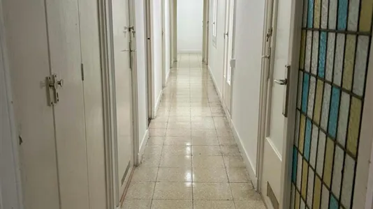 Rooms in Barcelona Eixample - photo 10