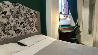 Room for rent in Milano Zona 9 - Porta Garibaldi, Niguarda, Milan
