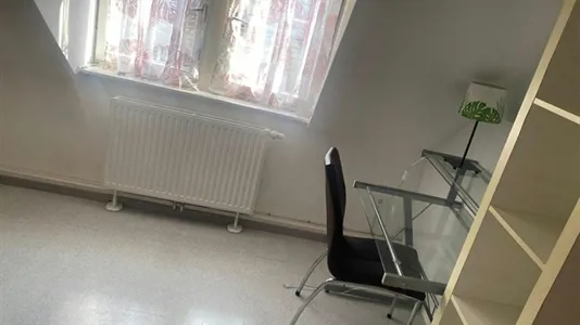 Rooms in Fürth - photo 2
