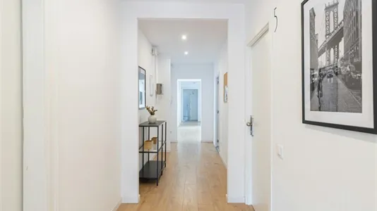 Rooms in Barcelona Eixample - photo 10