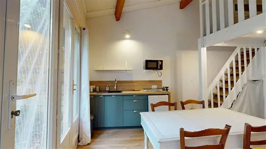 Houses in Bordeaux - photo 6