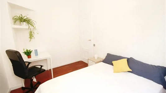 Rooms in Barcelona Eixample - photo 3