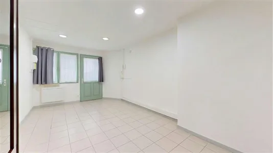 Apartments in Nîmes - photo 2