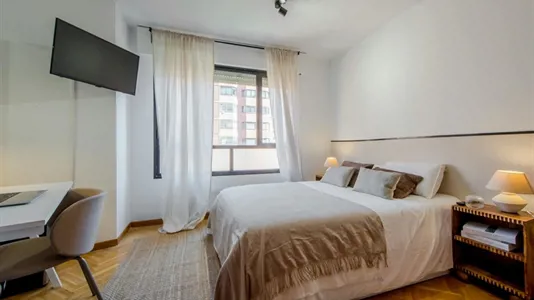 Rooms in Madrid Retiro - photo 2