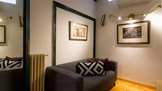 Rooms in Madrid Centro - photo 5