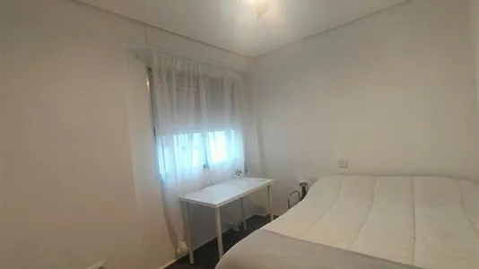 Rooms in Tavernes Blanques - photo 1