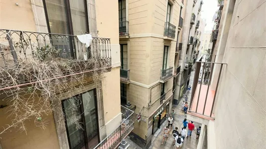 Rooms in Barcelona Ciutat Vella - photo 6