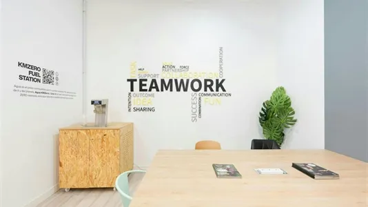 Rooms in Barcelona Ciutat Vella - photo 7