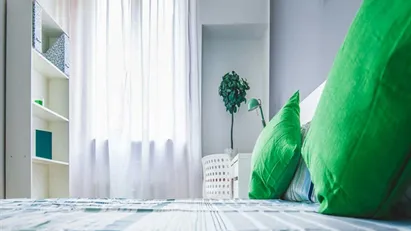 Room for rent in Milano Zona 6 - Barona, Lorenteggio, Milan