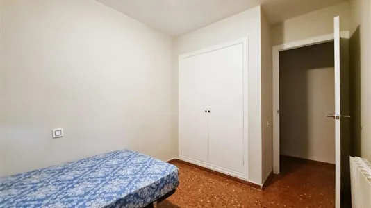 Rooms in el Camí de Vera - photo 1