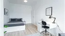 Room for rent, Dusseldorf, Nordrhein-Westfalen, &lt;span class=&quot;blurred street&quot; onclick=&quot;ProcessAdRequest(13722674)&quot;&gt;&lt;span class=&quot;hint&quot;&gt;See streetname&lt;/span&gt;[xxxxxxxxxxxxx]&lt;/span&gt;