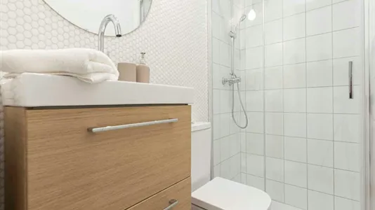 Rooms in Madrid Centro - photo 5