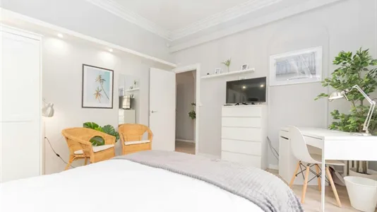 Rooms in Barcelona Eixample - photo 3