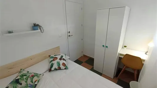 Rooms in Granada - photo 2