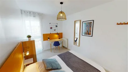 Room for rent in Nanterre, Île-de-France