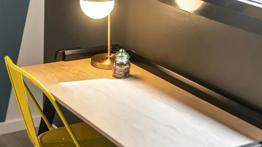 Rooms in Barcelona Ciutat Vella - photo 8