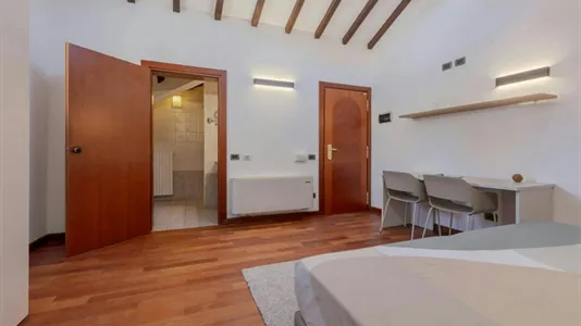 Rooms in Ferrara - photo 3