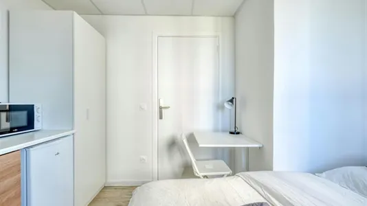 Apartments in Bobigny - photo 4