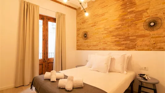 Apartments in Barcelona Ciutat Vella - photo 7