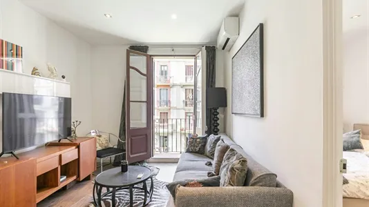 Apartments in Barcelona Eixample - photo 2