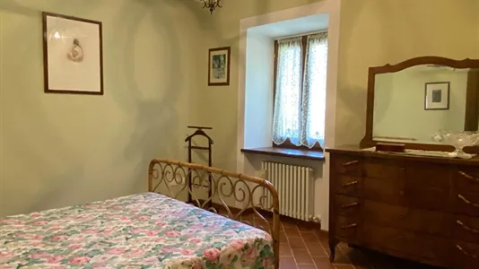 Apartments in Pontremoli - photo 4