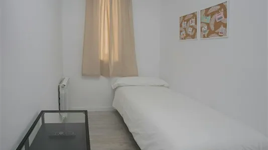 Rooms in Madrid Centro - photo 1