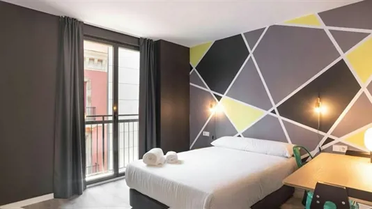 Rooms in Barcelona Ciutat Vella - photo 1