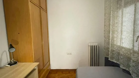 Rooms in Barcelona Eixample - photo 2