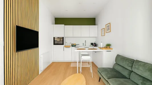 Apartments in Lyon - photo 2