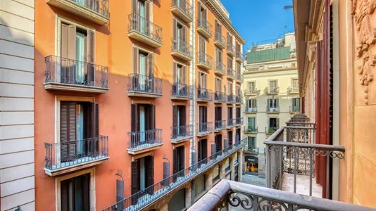 Apartments in Barcelona Ciutat Vella - photo 5