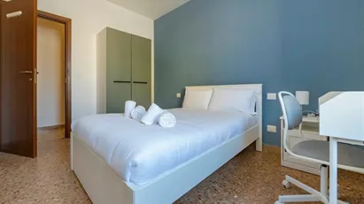 Room for rent in Verona, Veneto