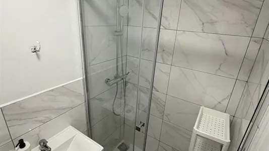 Rooms in Valencia Ciutat Vella - photo 9