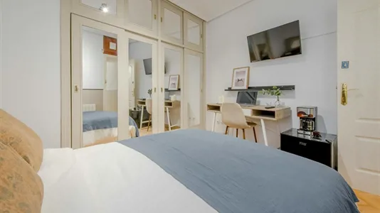 Rooms in Madrid Retiro - photo 2